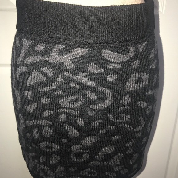 Planet Gold Skirt - Picture 2 of 4